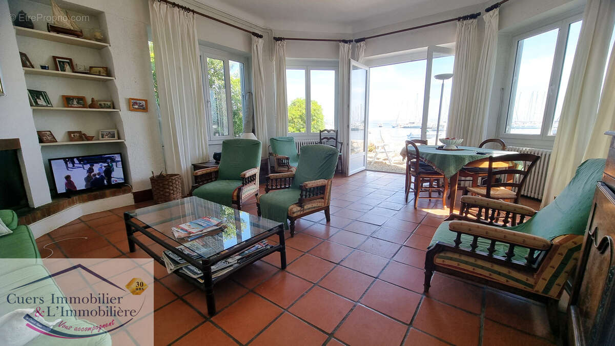 Appartement à HYERES