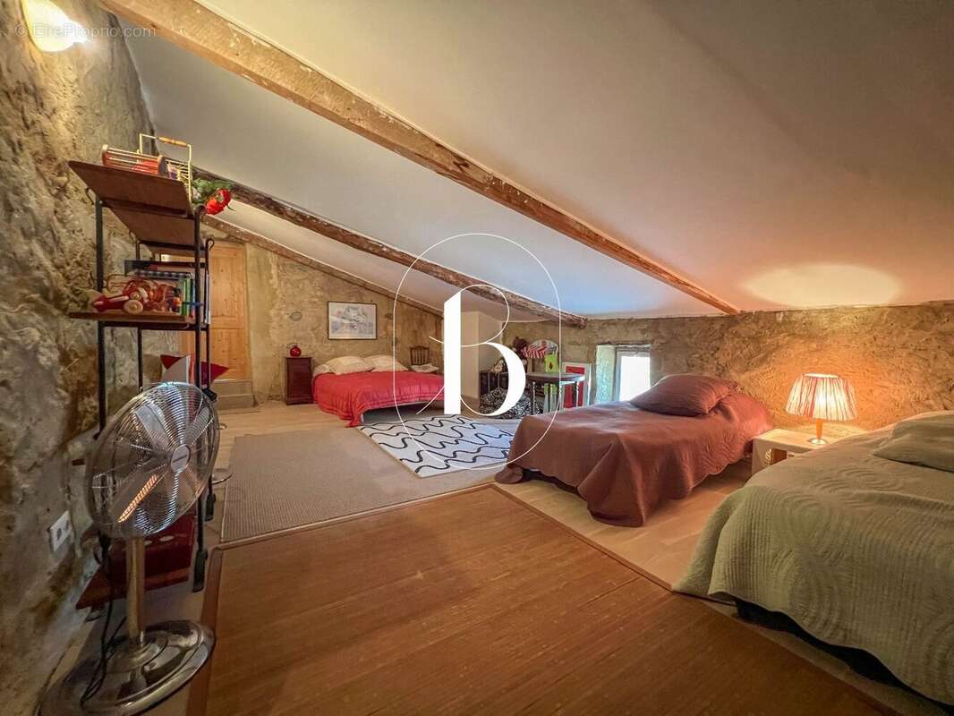 Maison à GOUDARGUES