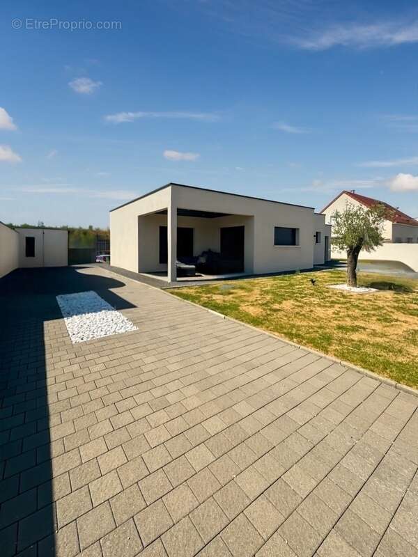 Maison à RUFFEY-LES-ECHIREY