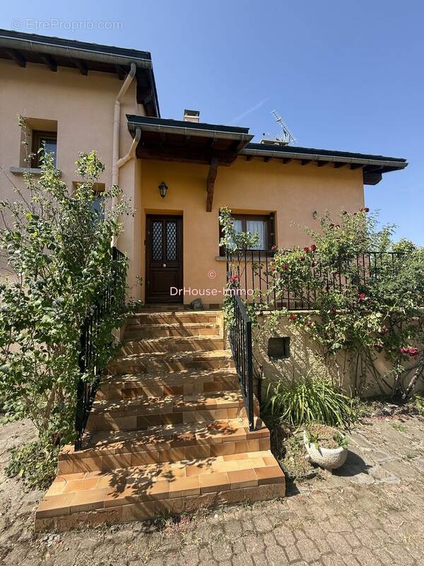 Maison à OSSEJA