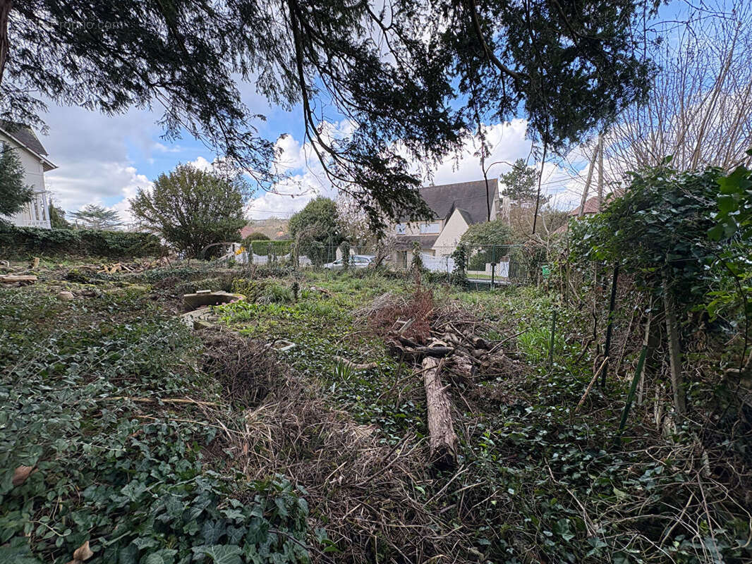 Terrain à LE PECQ