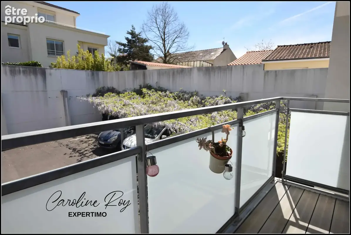 EXCLUSIVITÉ   Centre-bourg de Basse-Goulaine - Appartement T3 récent avec extérieurs et stationnements. - photo 13