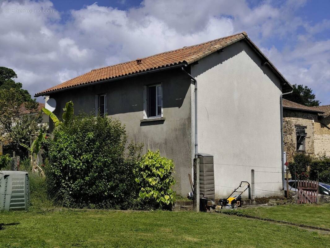 Maison à MASSIGNAC