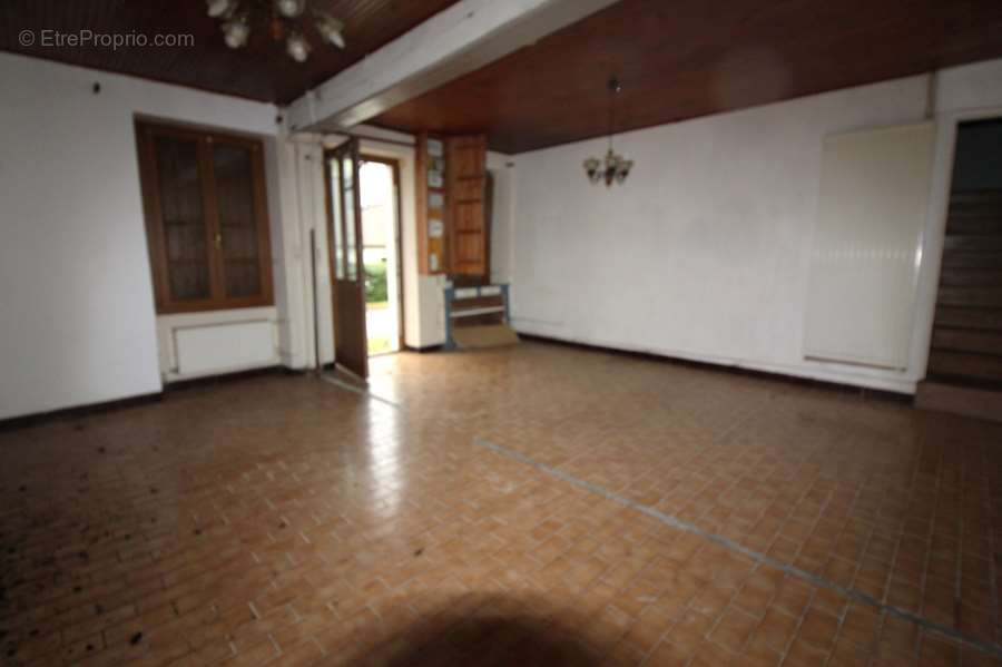 Maison à BRINON-SUR-BEUVRON