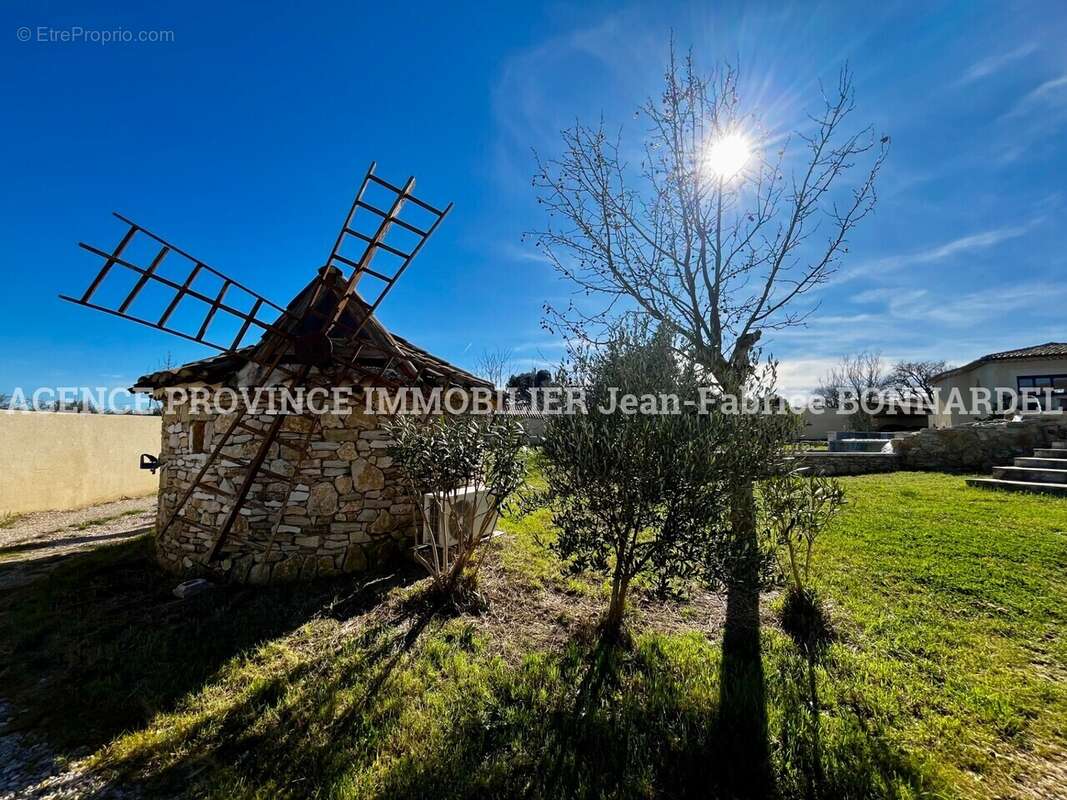 Maison à SAINTE-CECILE-LES-VIGNES