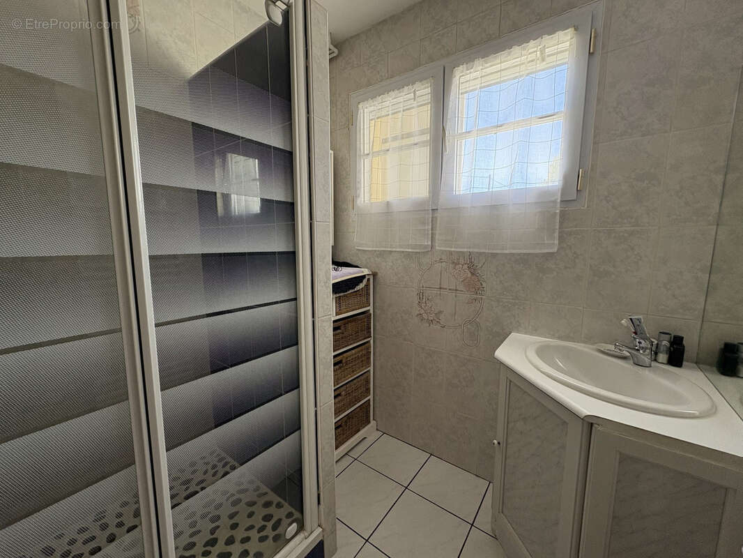 Maison à L'ILE-D'ELLE