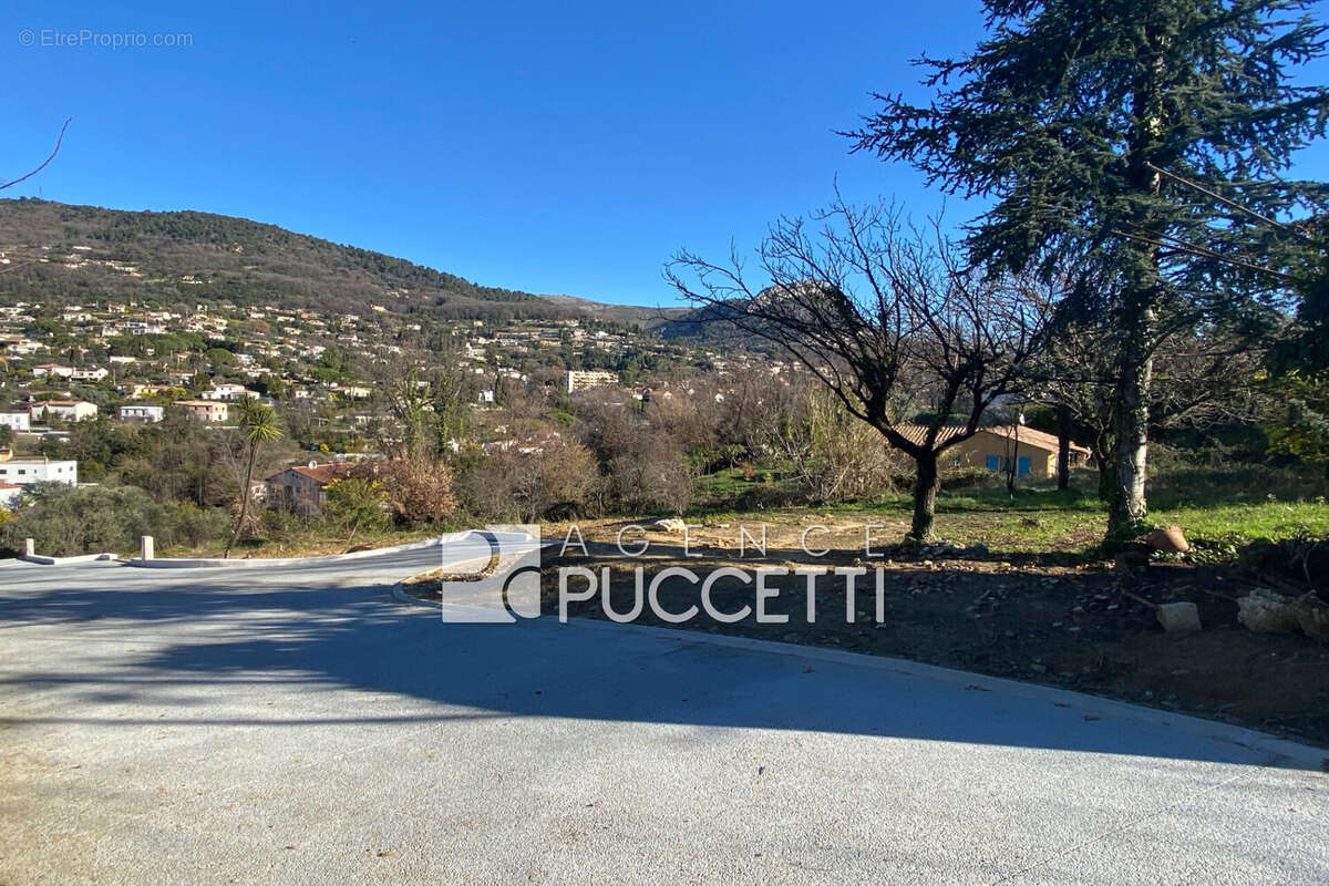Terrain à VENCE