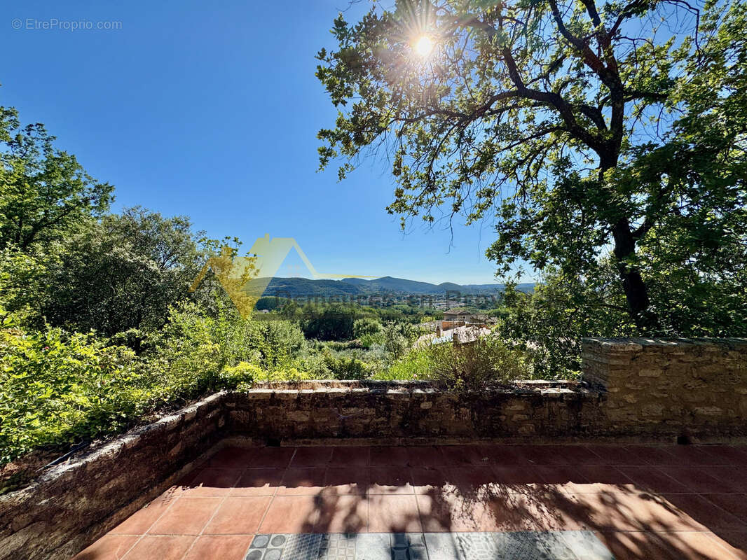 À vendre   Villa de caractère avec vue dominante, piscine et 4 chambres - photo 7