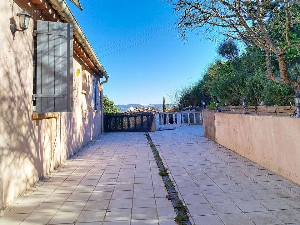 Maison à SAINT-MAXIMIN-LA-SAINTE-BAUME