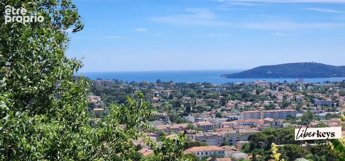 Corniche du Faron, superbe villa vue mer 200m2 sur les hauteurs - photo 3
