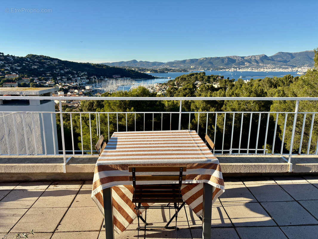 Appartement à SAINT-MANDRIER-SUR-MER