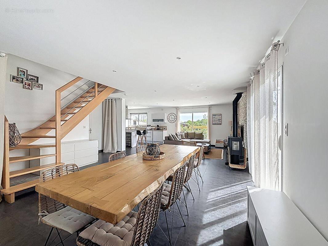 Maison à SAINT-LYPHARD