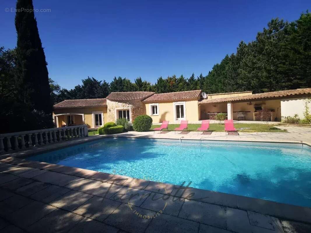 VILLA - 10570 - photo 11