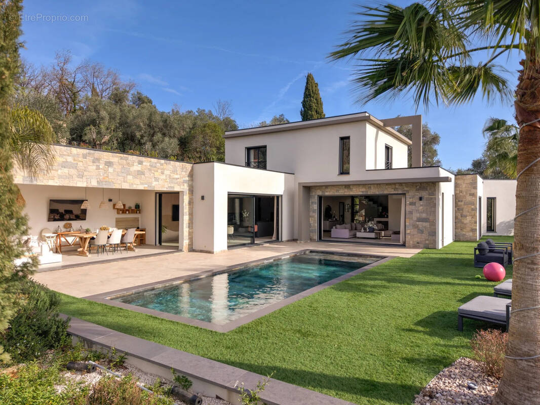 Maison à OPIO