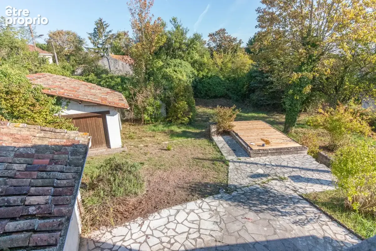 Maison de village avec jardin, garage et potentiel - photo 16