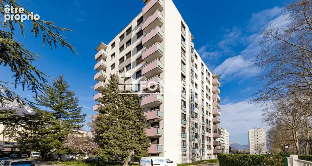 Appartement à LE PONT-DE-CLAIX