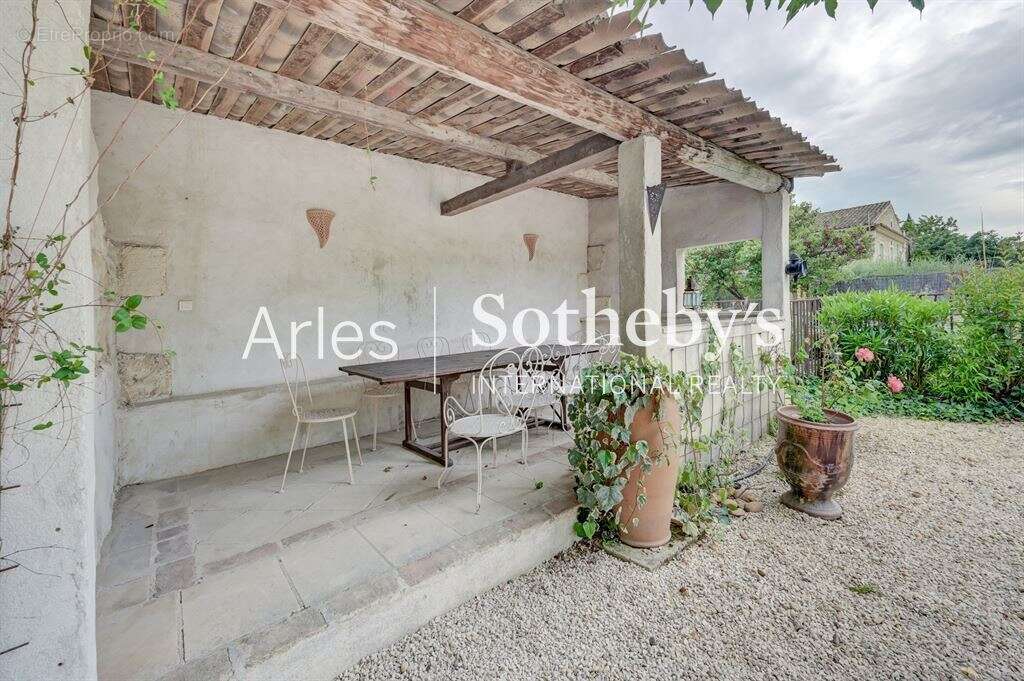 Maison à BELLEGARDE