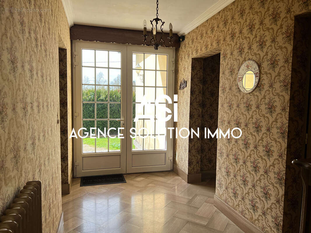 Maison à VILLAINES-LA-JUHEL