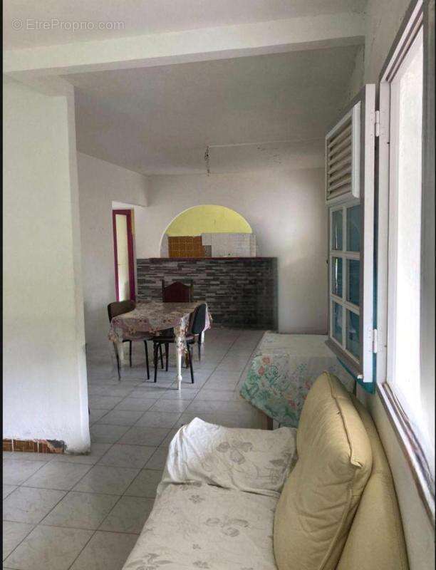 À vendre : Maison spacieuse de 187 m² à Morne Vert (97226) - Idéal pour le tourisme vert ! - photo 6
