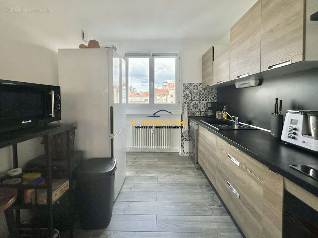 Appartement à SAINT-ETIENNE