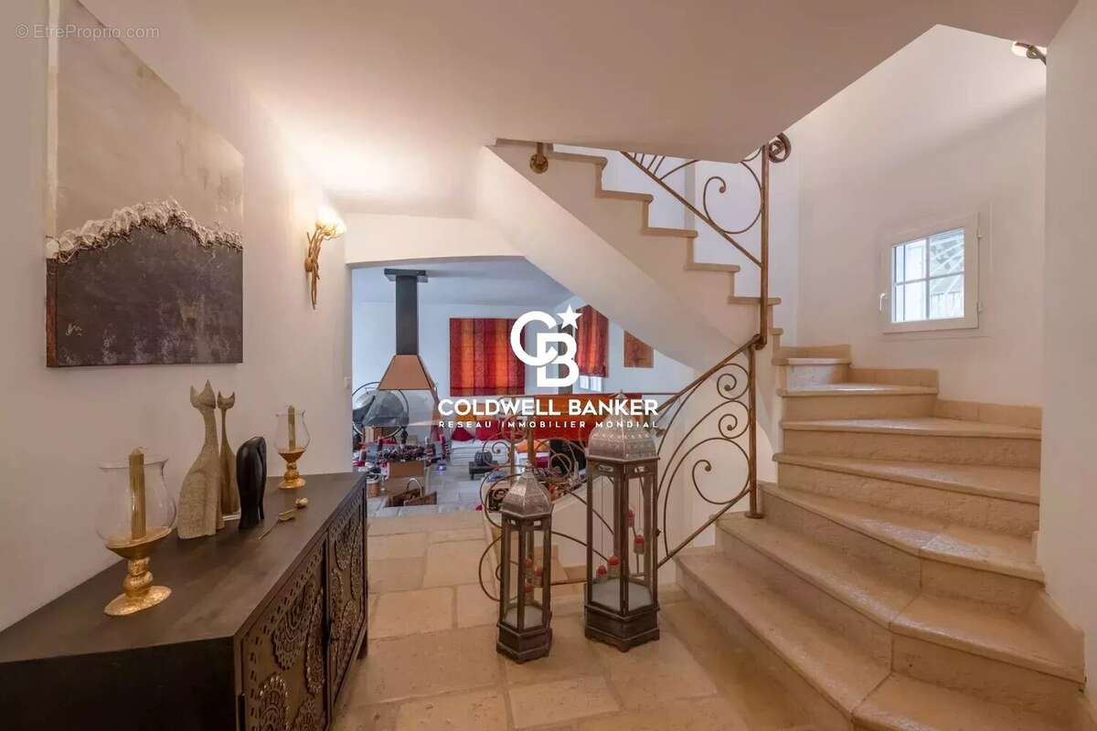 Maison à MONNETIER-MORNEX