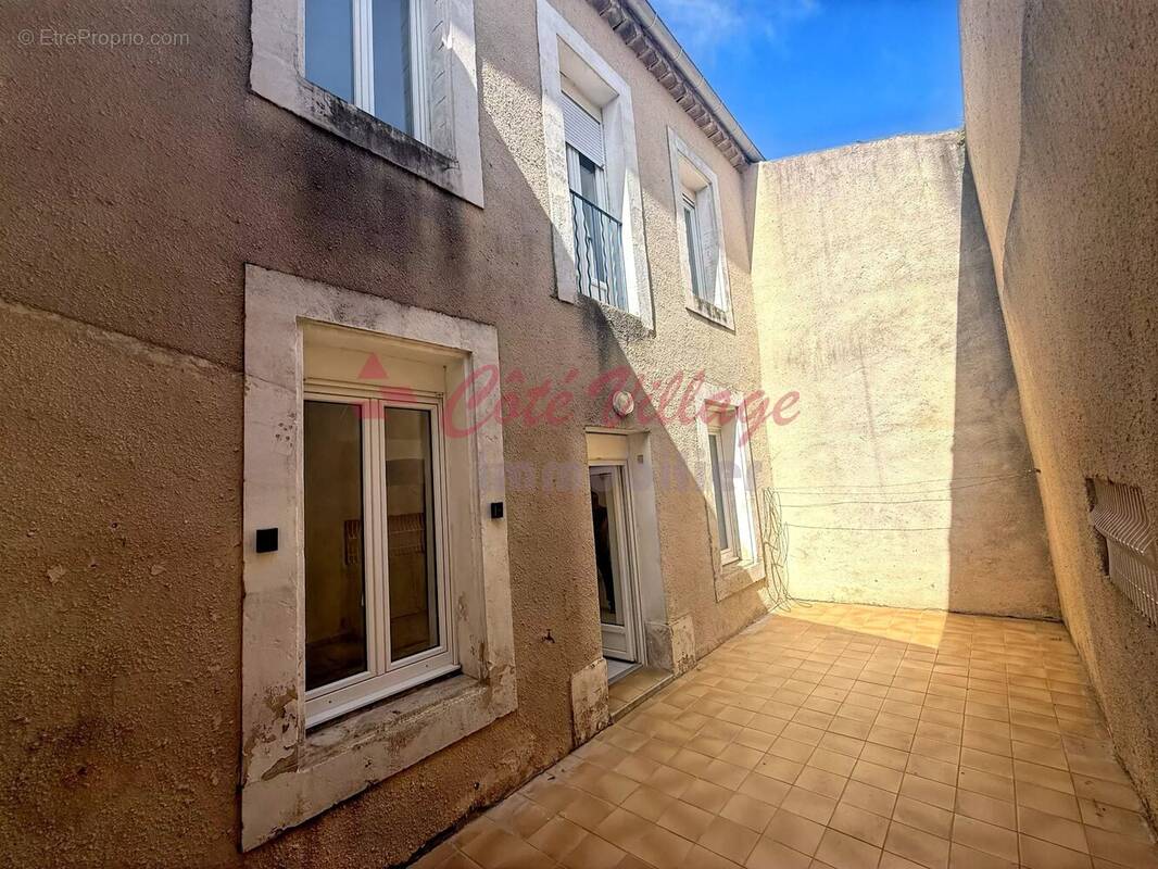 Maison à QUARANTE