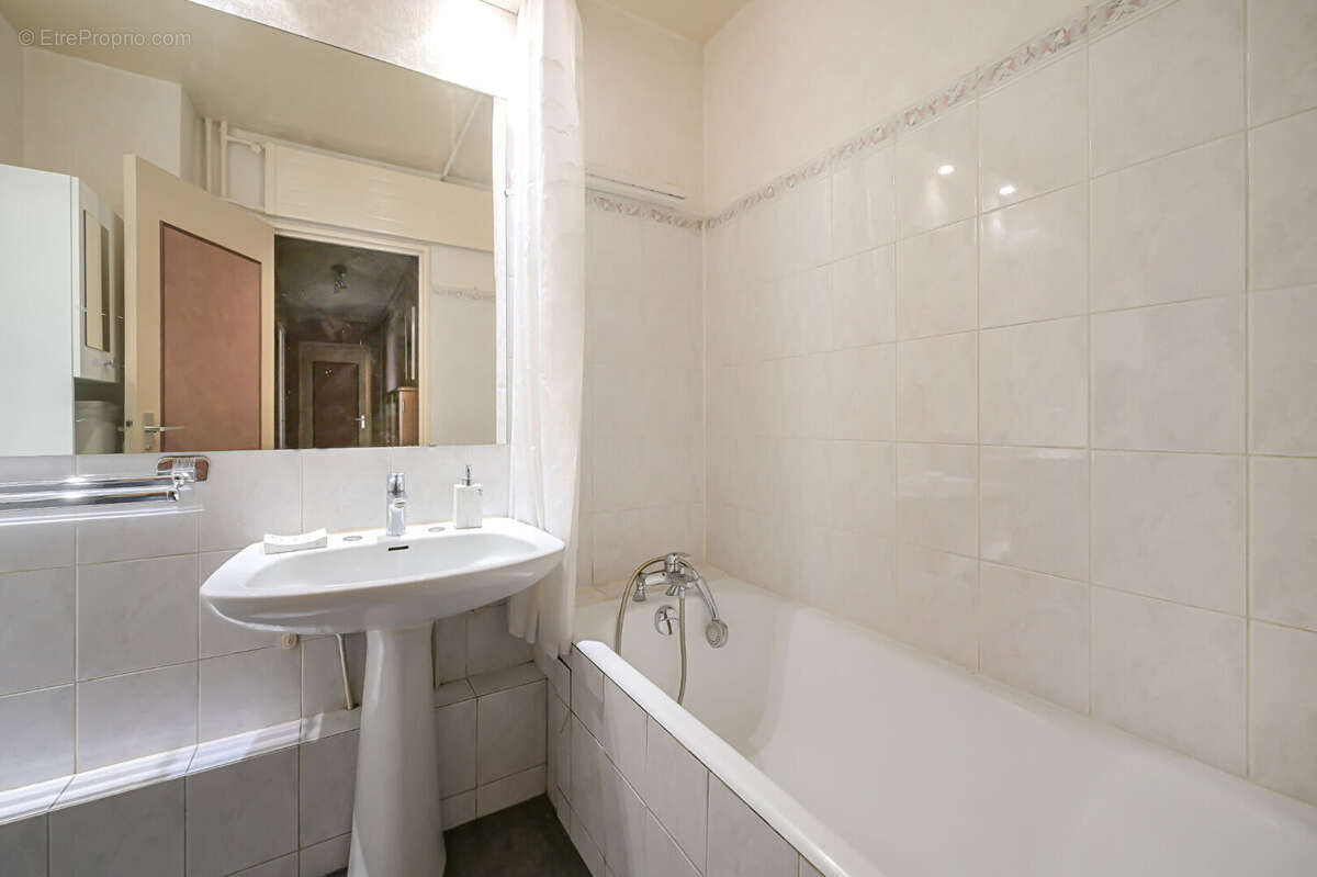 Appartement à PARIS-12E