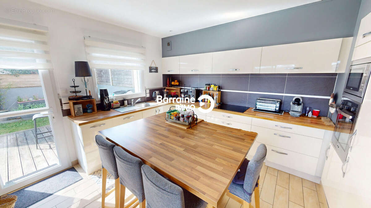 Maison à SAINT-MARTIN-DES-CHAMPS