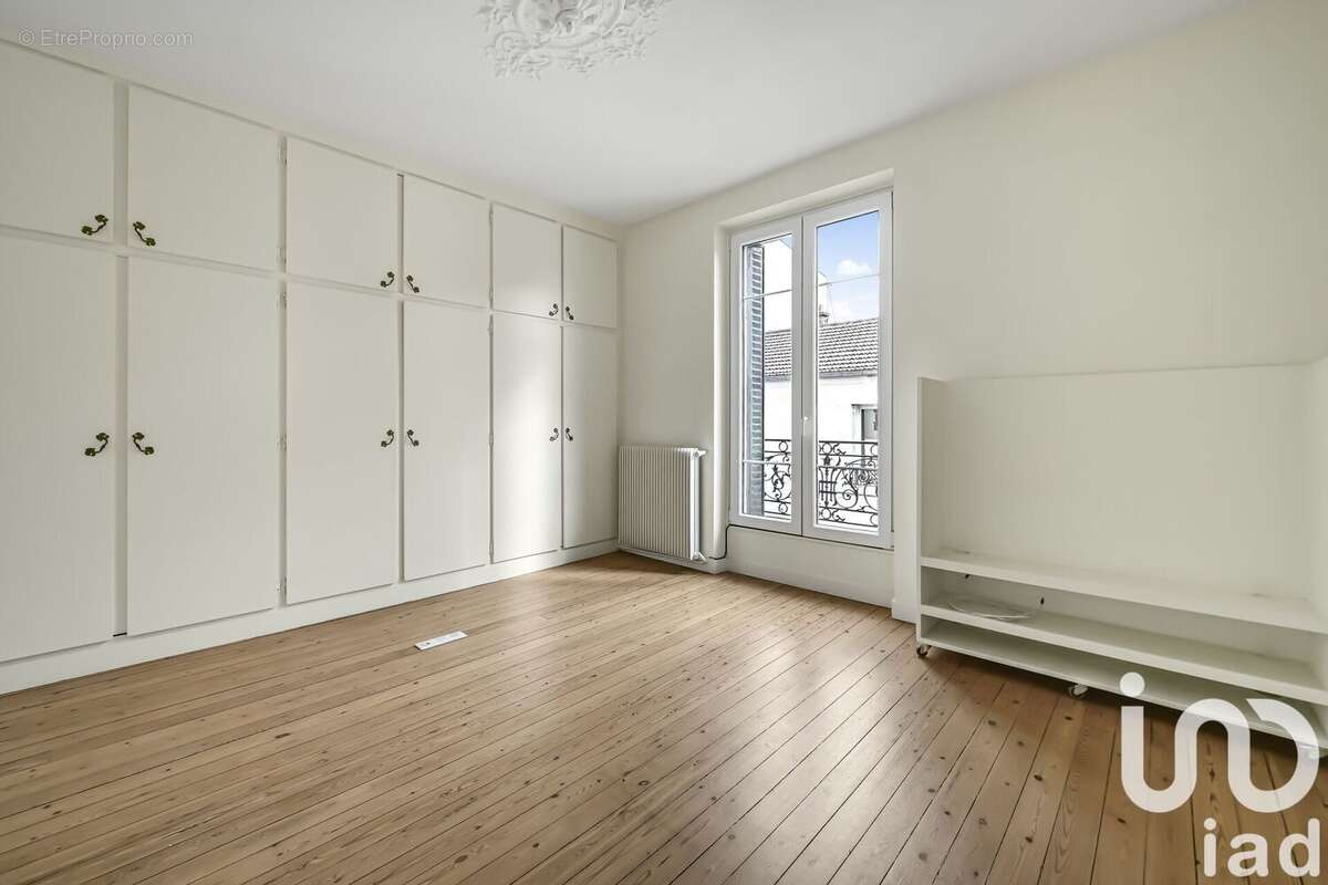 Photo 5 - Appartement à LA GARENNE-COLOMBES