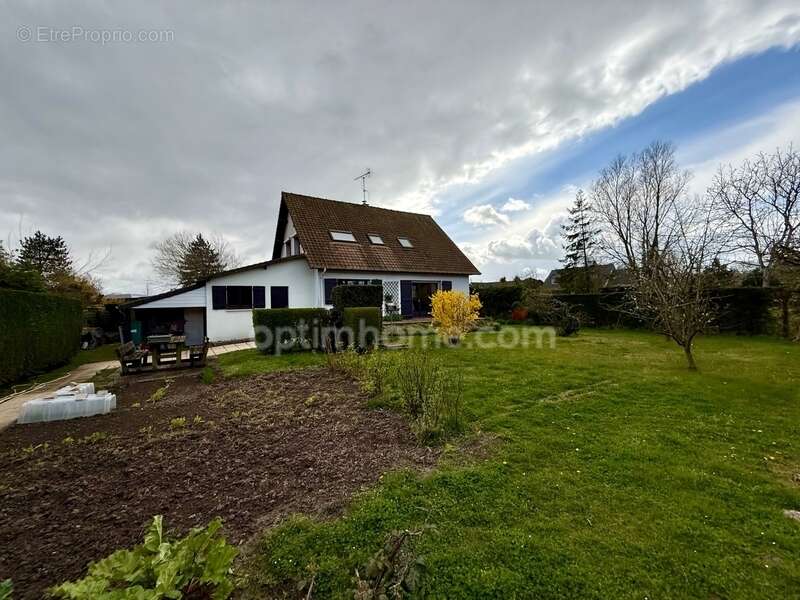 Maison à GROFFLIERS