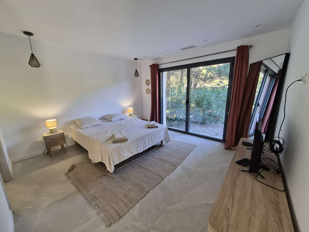 Maison à PLAN-DE-LA-TOUR