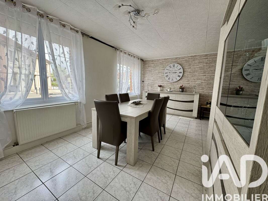 Photo 2 - Maison à MAISNIL-LES-RUITZ