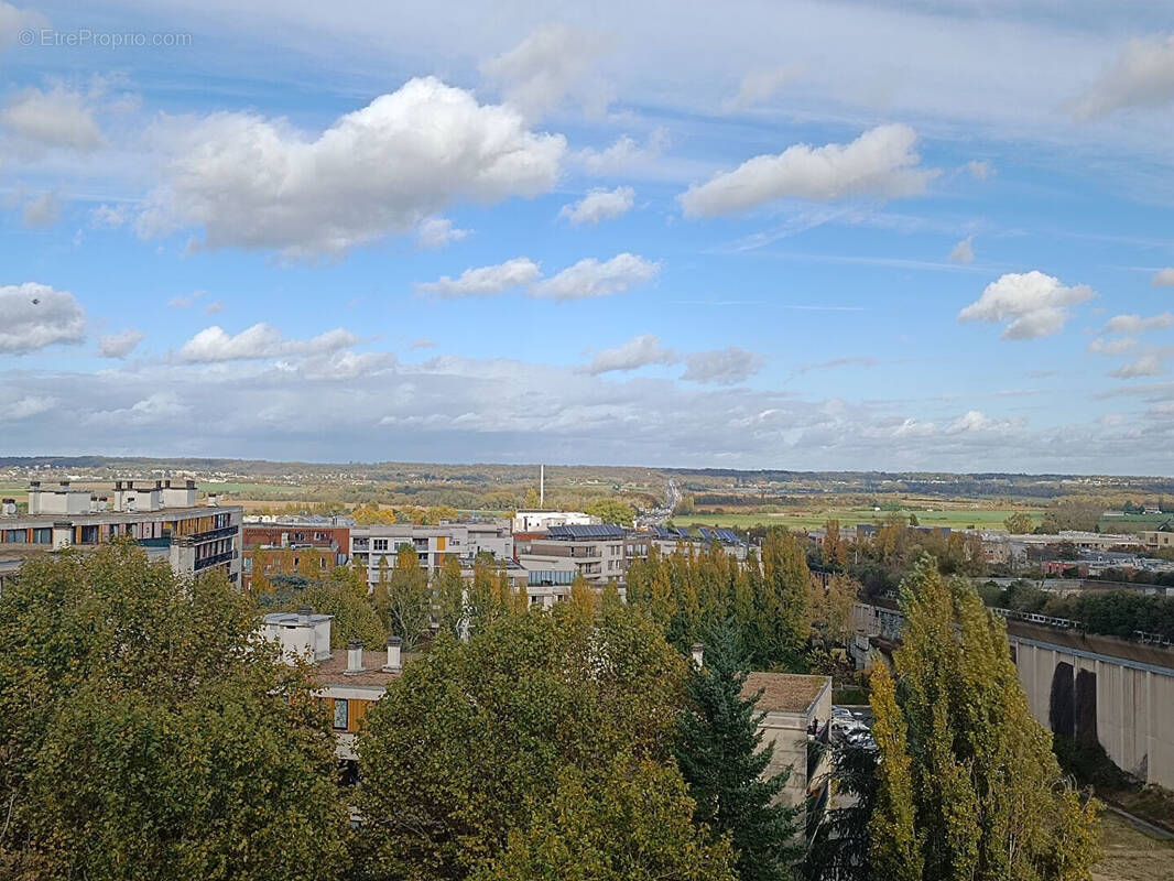 Appartement à FONTENAY-LE-FLEURY