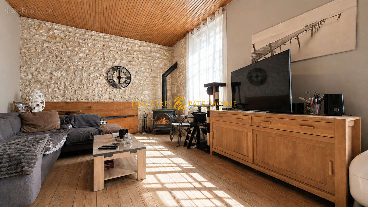 Maison 84 m² à Saint-Yrieix-Sur-Charente  - photo 5