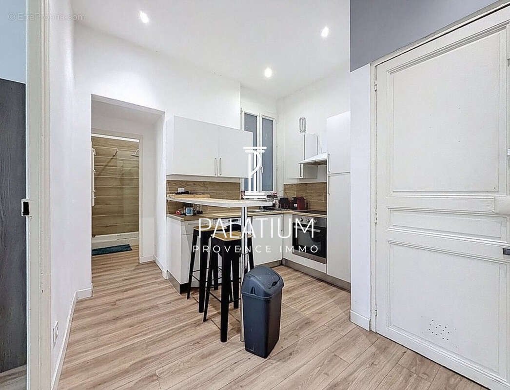 Appartement à MARSEILLE-3E