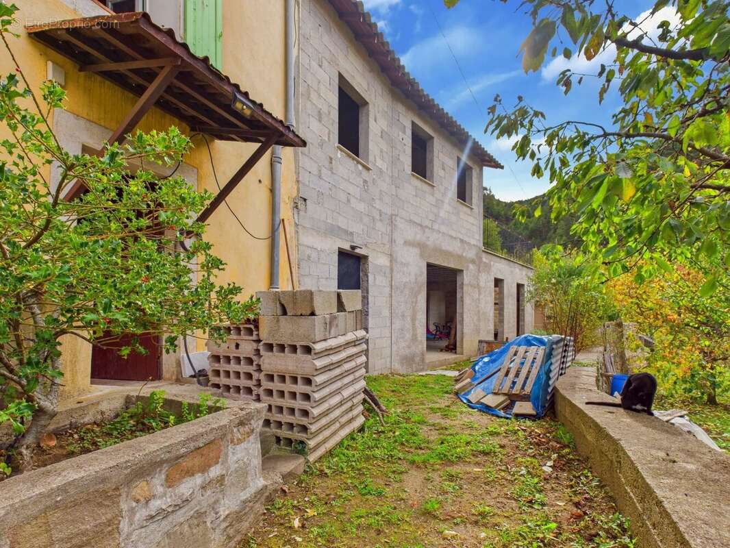Lantosque GORBLAOU Maison à terminer + Appartement + Terrains + Garage Fermé**Vue Montagne - photo 14
