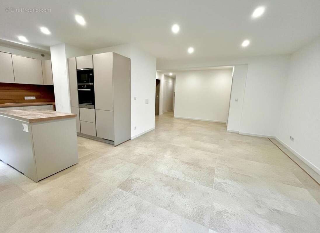 Photo 2 - Appartement à VILLE-DI-PIETRABUGNO