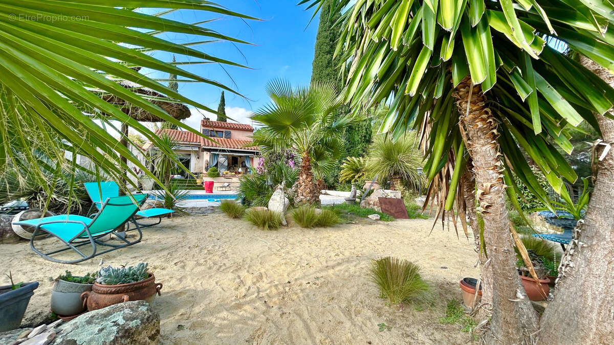 Maison à MONTESQUIEU-DES-ALBERES