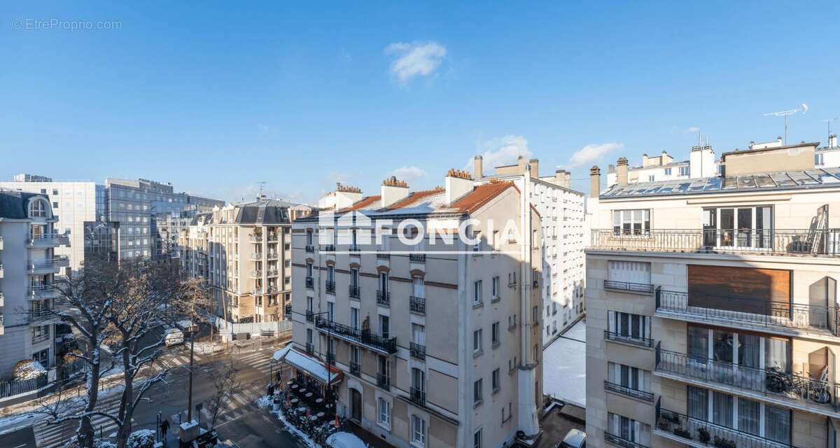 Appartement à CHARENTON-LE-PONT