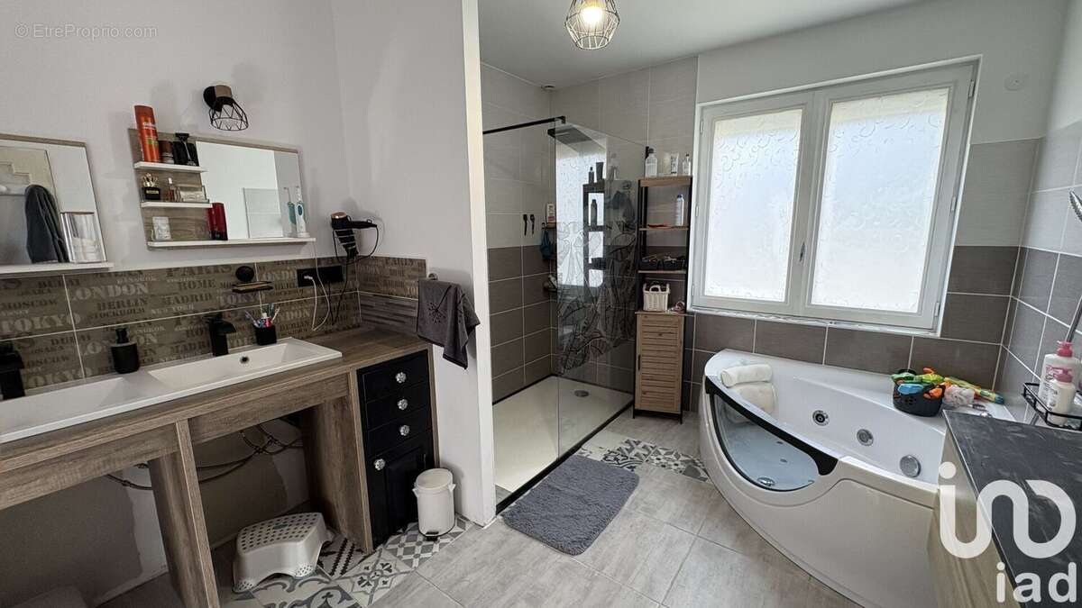 Photo 8 - Maison à CHATELLERAULT