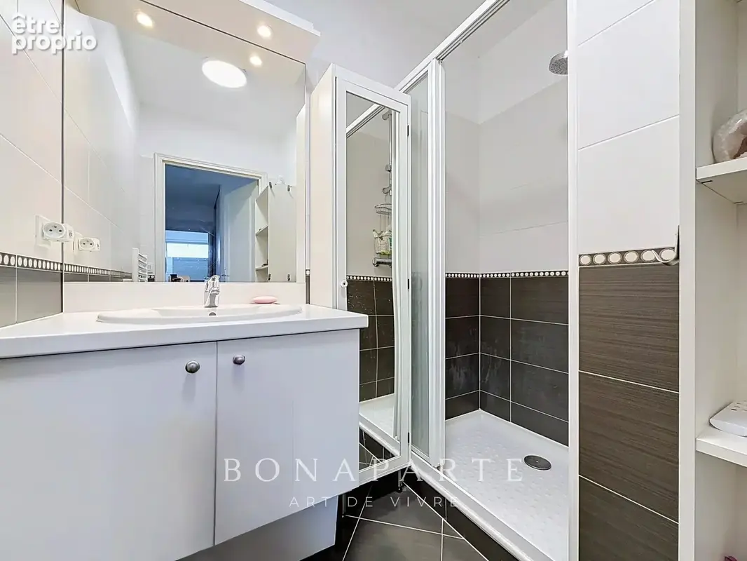 Cessy - Appartement T4 lumineux avec vue Mont-Blanc & Jura - photo 8