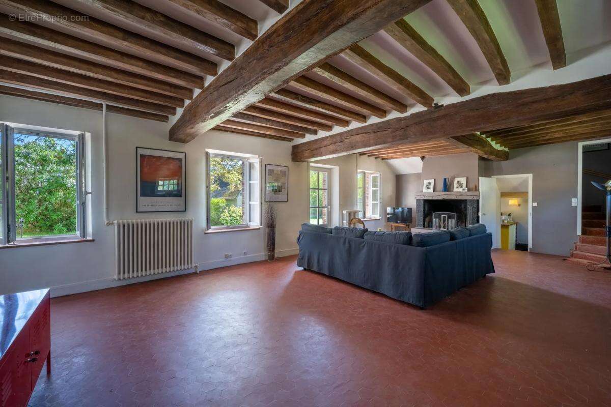 Maison à CROISILLES