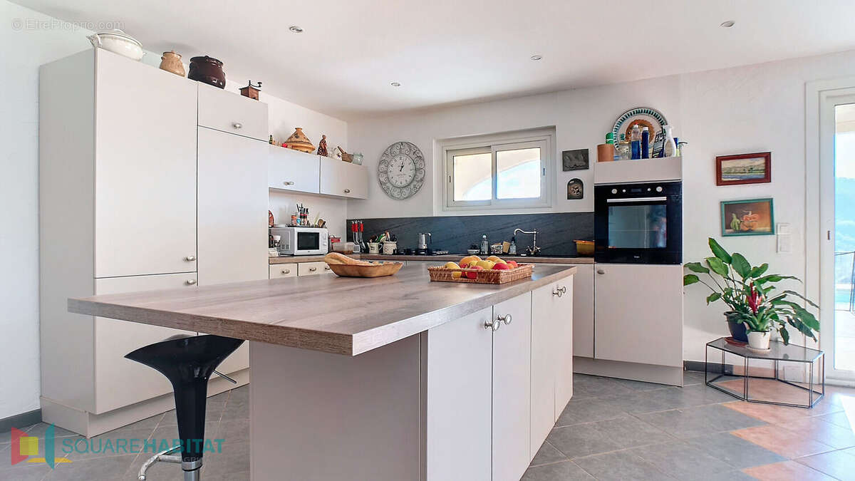 Maison à LES ADRETS-DE-L&#039;ESTEREL