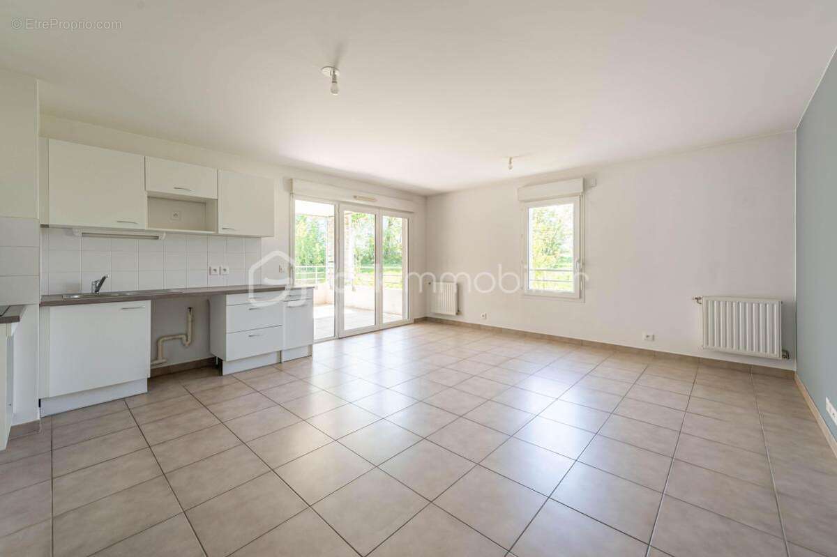 Appartement à SEYNOD
