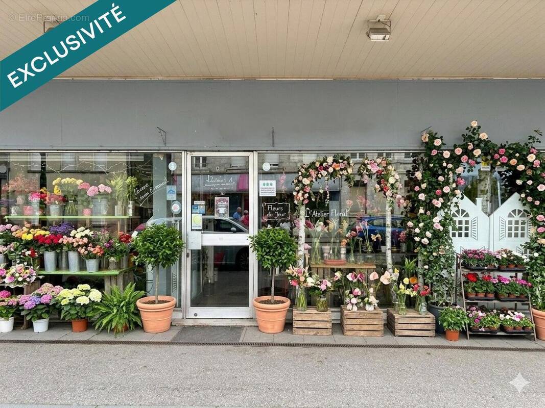 Photo 1 - Commerce à ORIGNY-SAINTE-BENOITE