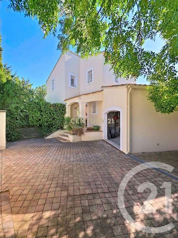 Maison à SAINT-JEAN-DE-VEDAS