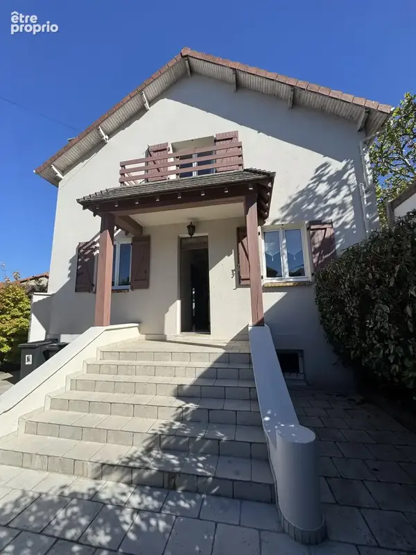 Maison à SAINT-MAUR-DES-FOSSES