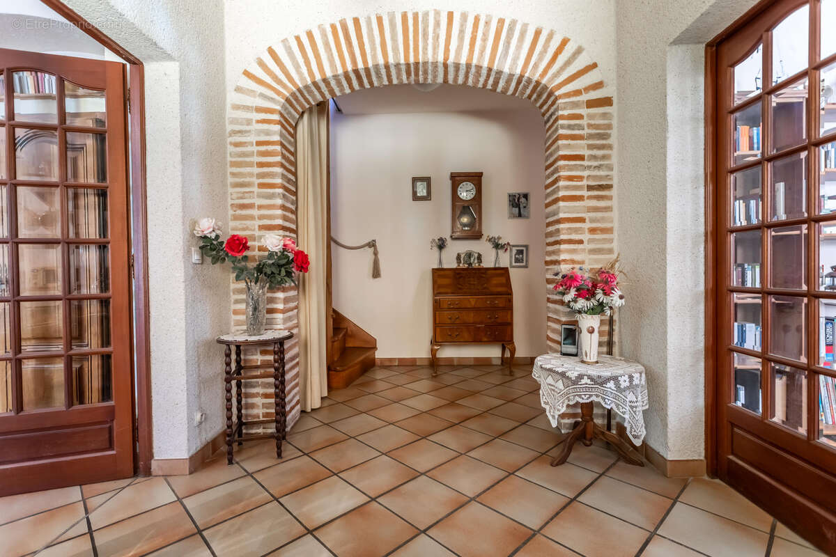 Maison de campagne, garage, piscine, terrain. - photo 4
