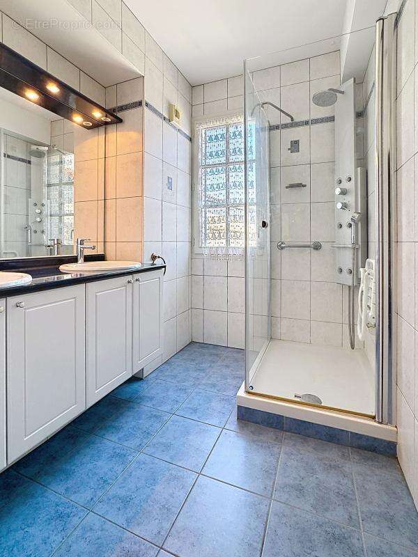 Appartement À Vendre - photo 10