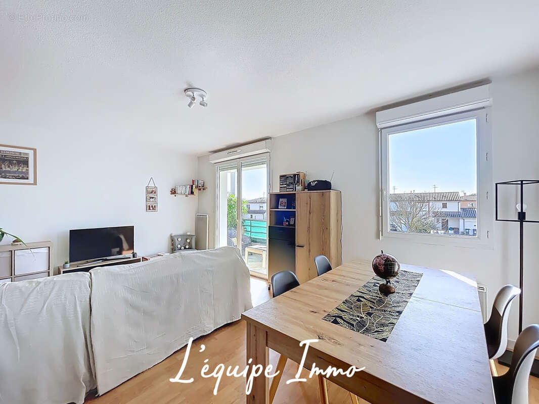 Appartement à LA SALVETAT-SAINT-GILLES